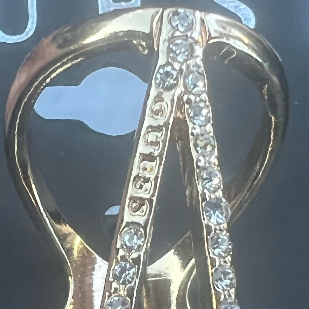 GUESS RING with Crystals - Picture 2 of 10